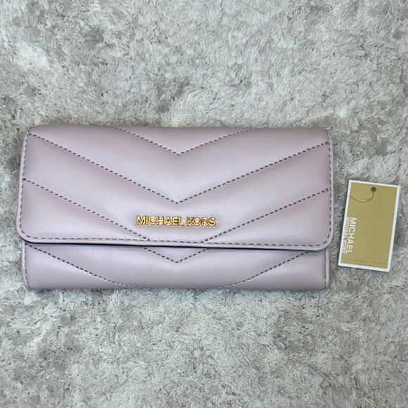 NWT Michael Kors Powder Blush Quilted Large Trifold Wallet - Picture 1 of 8